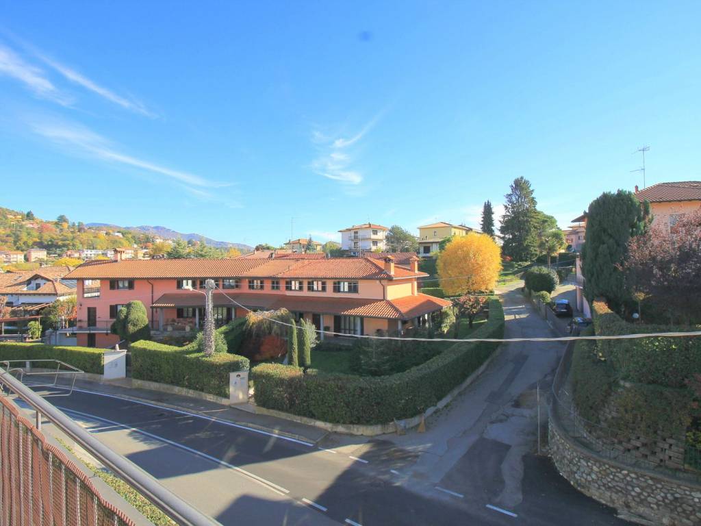 Appartamento a San fermo della battaglia in Via per Montano, 52 - Foto 2