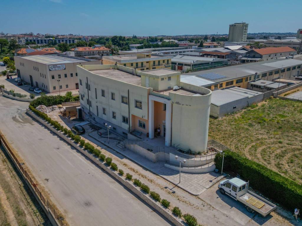 Palazzo / stabile a Corato in Strada Esterna La Logna - Foto 3