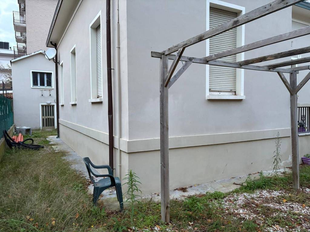 Villa a Rimini in VIALE PESCARA, 7 - Foto 4
