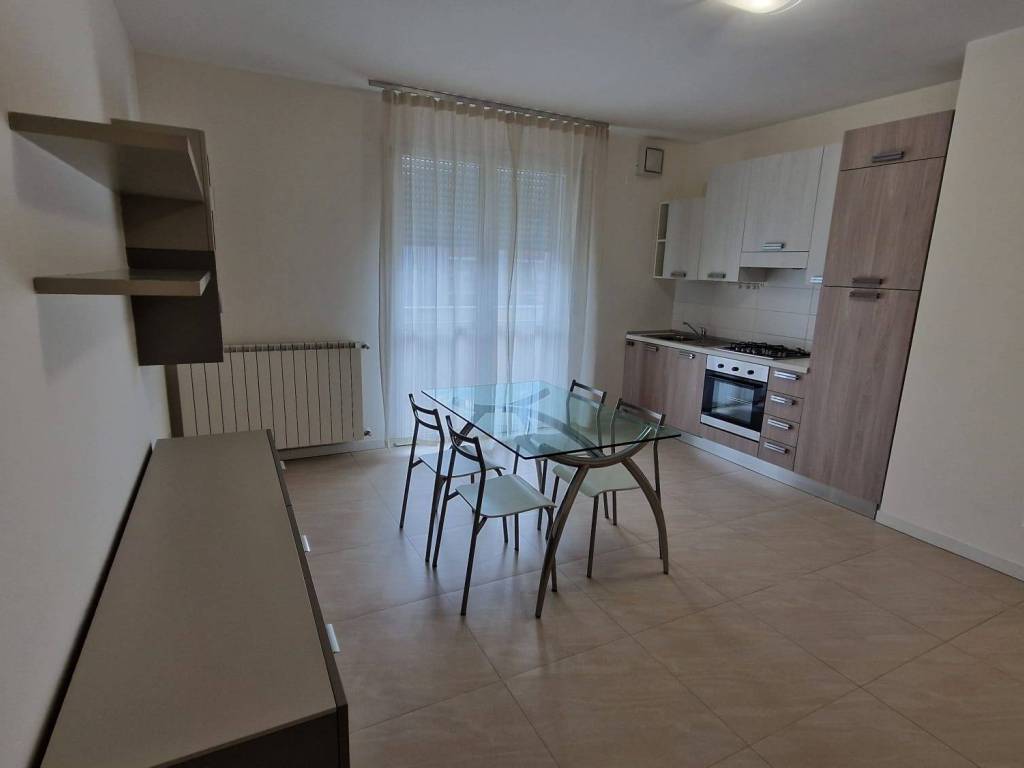 Appartamento a Rovigo in Via Jessie White, 5 - Foto 2