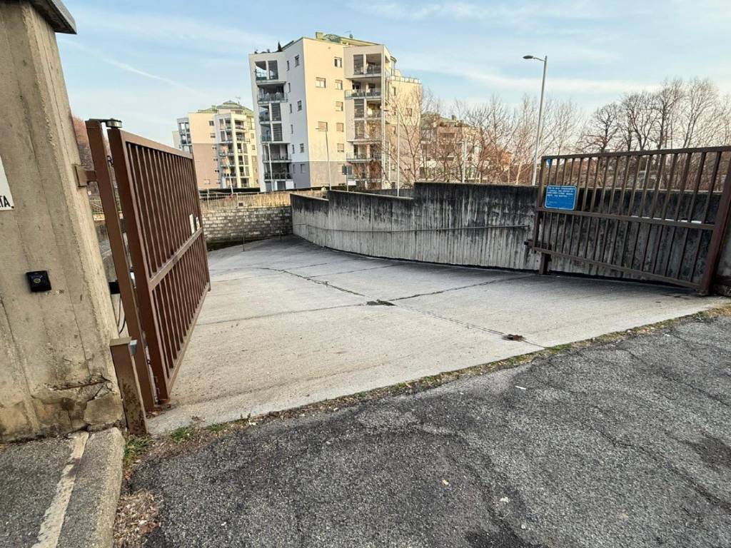 Box / garage a Pinerolo in Via De Rubeis, 22 - Foto 2