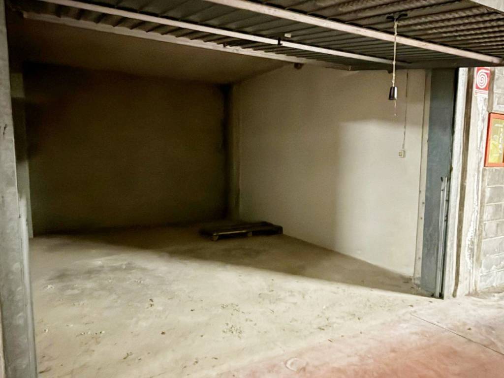 Box / garage a Pinerolo in Via De Rubeis, 22 - Foto 5