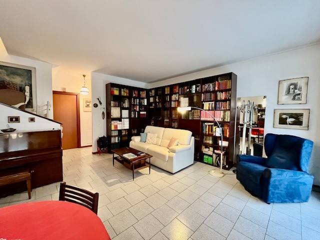Villa a Mediglia in Via Ciro Menotti, 63 - Foto 2