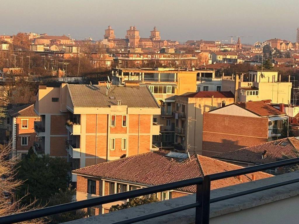 Attico / mansarda a Ferrara in Via Darsena, 71 - Foto 4