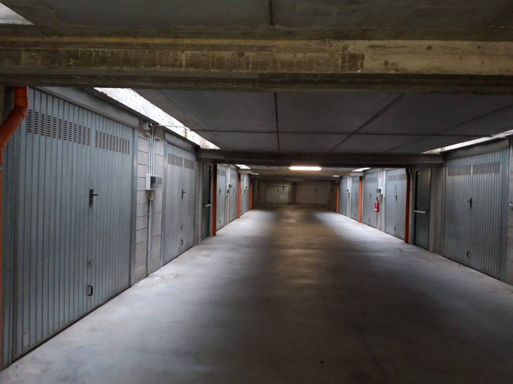 Box / garage a Volpiano in Via Genova, 39 - Foto 3