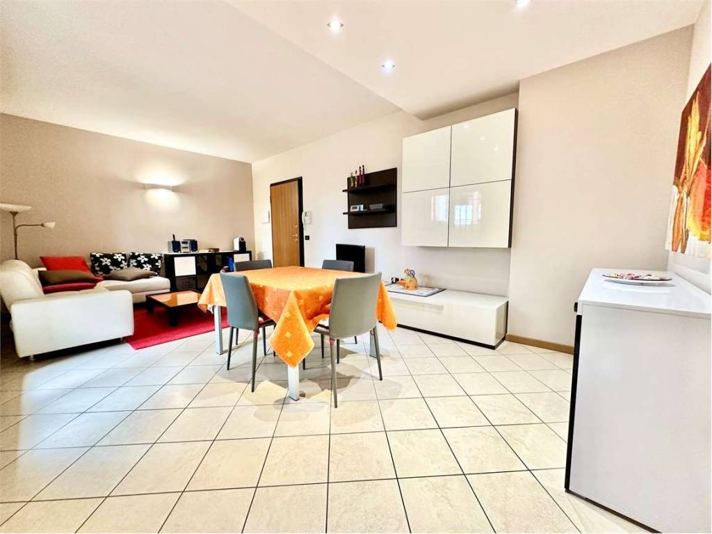 Appartamento a Imola in Piano terra con GIARDINO PRIVATO e garage - Foto 5