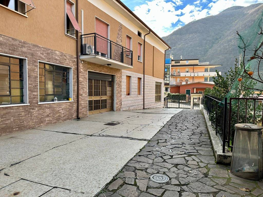Villa a Lumezzane in Via Giuseppe Garibaldi, 58 - Foto 2