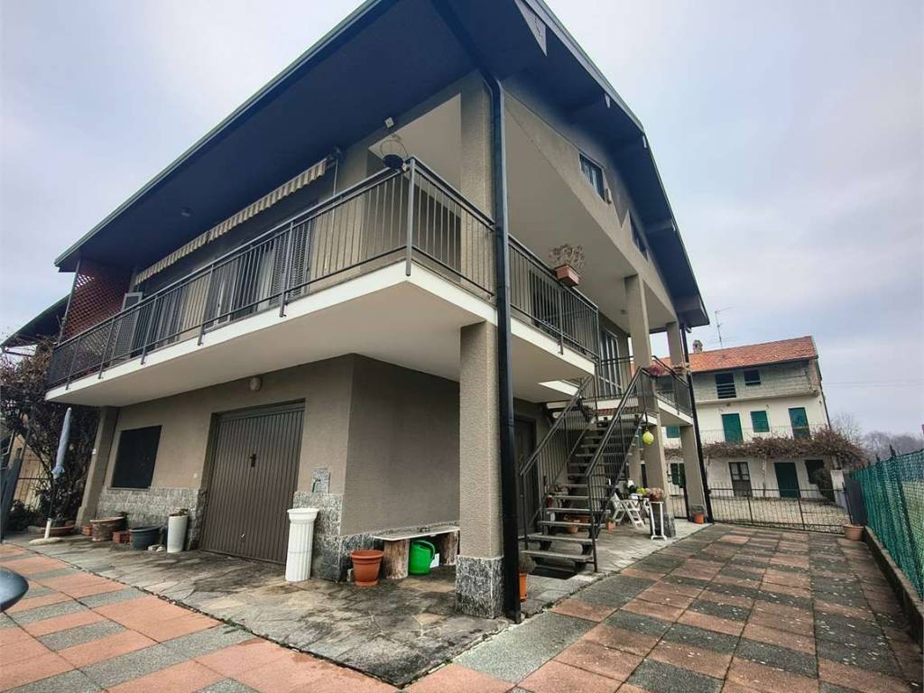 Casa indipendente a Bogogno in strada cazzotta, 8 - Foto 3