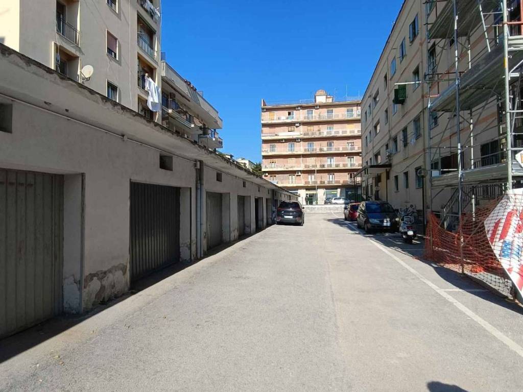 Appartamento a Caserta in Via Cardinale Annibale da Ceccano - Foto 3
