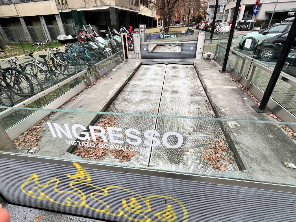 Box / garage a Bologna in Via Angelo Finelli - Foto 5