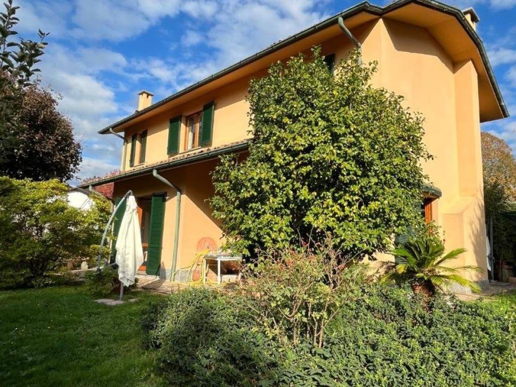 Villa a Casatenovo in Via Roma, 104 - Foto 3
