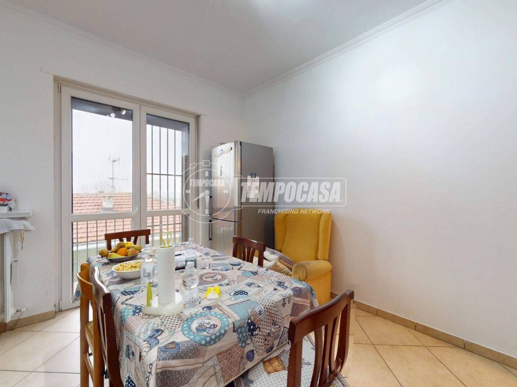 Appartamento a Moncalieri in Via Pasubio 61 - Foto 2