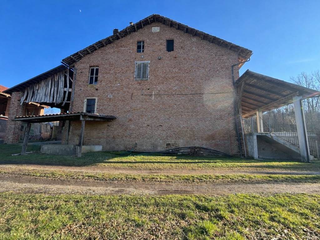 Rustico / casale a Villafranca d'asti in Regione Sant'Antonio - Foto 2