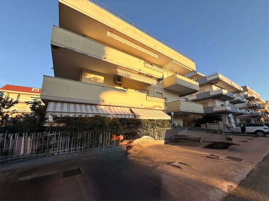 Appartamento a Alba adriatica in Via Venezia, 11 - Foto 4