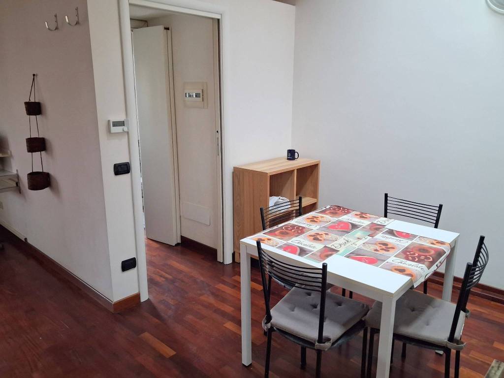 Appartamento a Lainate in Via Ferruccio Mengato, 10 - Foto 2