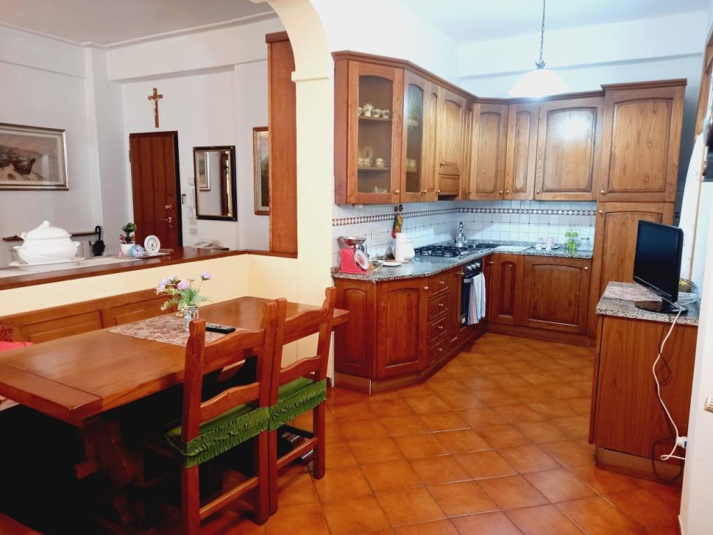 Appartamento a Viareggio in VIA UGO FOSCOLO, 64 - Foto 5