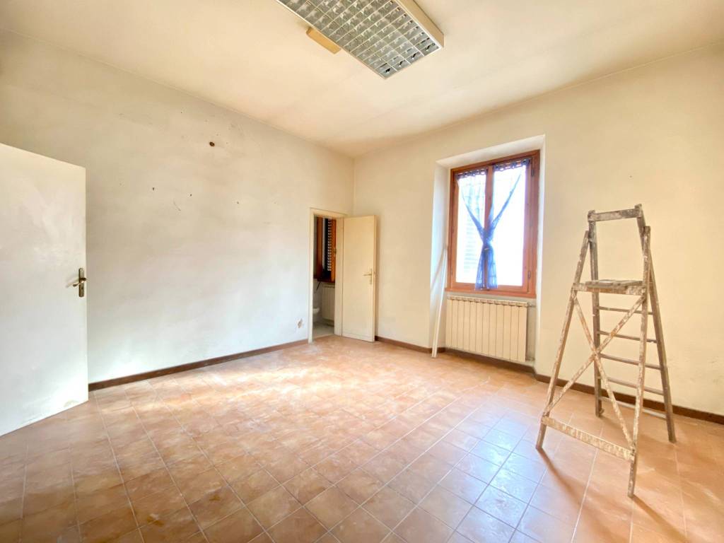 Appartamento a Pontassieve in Via Fratelli Carli - Foto 4