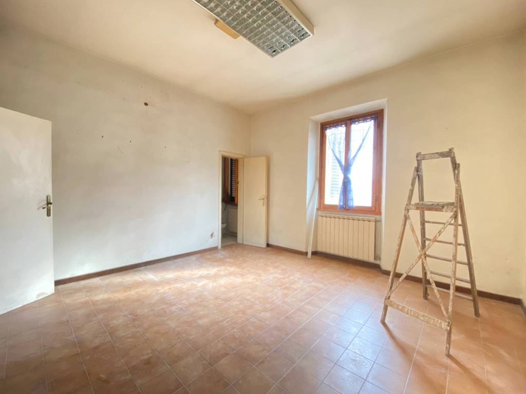 Appartamento a Pontassieve in Via Fratelli Carli - Foto 5