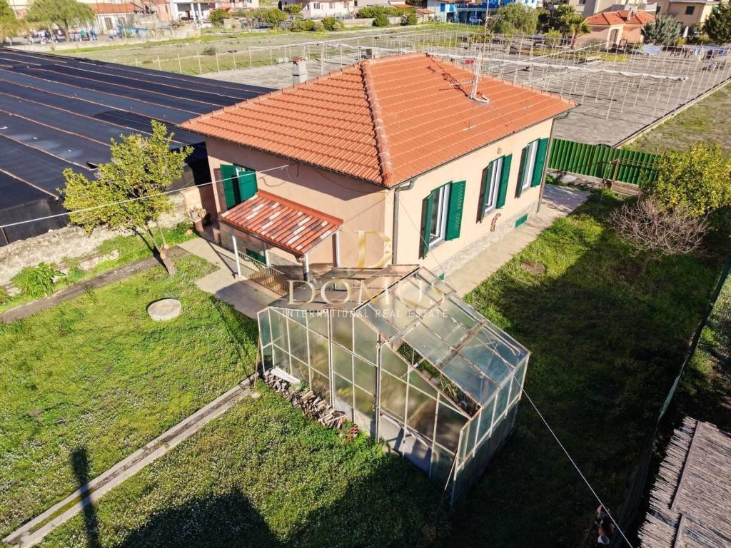 Villa a Ventimiglia in Via alla Spiaggia, 17 - Foto 5