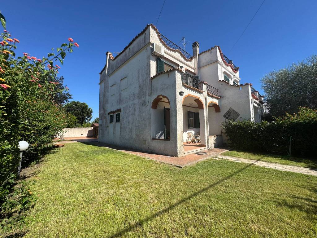 Villa a Terracina in Via Ninfea - Foto 4