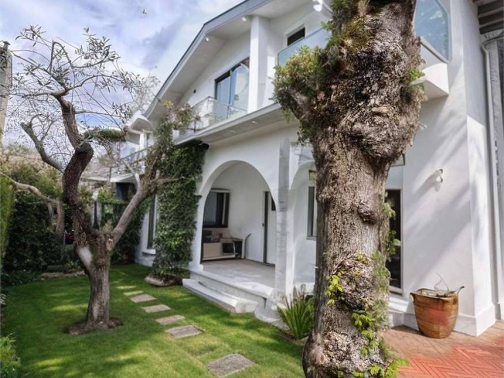 Casa indipendente a Forte dei marmi in via agnelli, 55 - Foto 3
