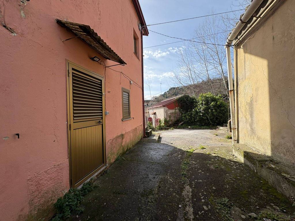 Villa a Catanzaro in Via Janò Casalicchio - Foto 3