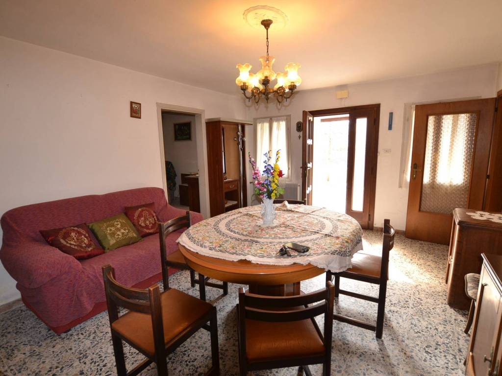 Villa a Fontanafredda in Via Leonardo da Vinci, 8 - Foto 2