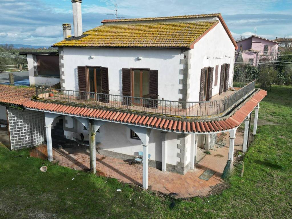 Rustico / casale a Viterbo in Strada Provinciale Teverina - Foto 2