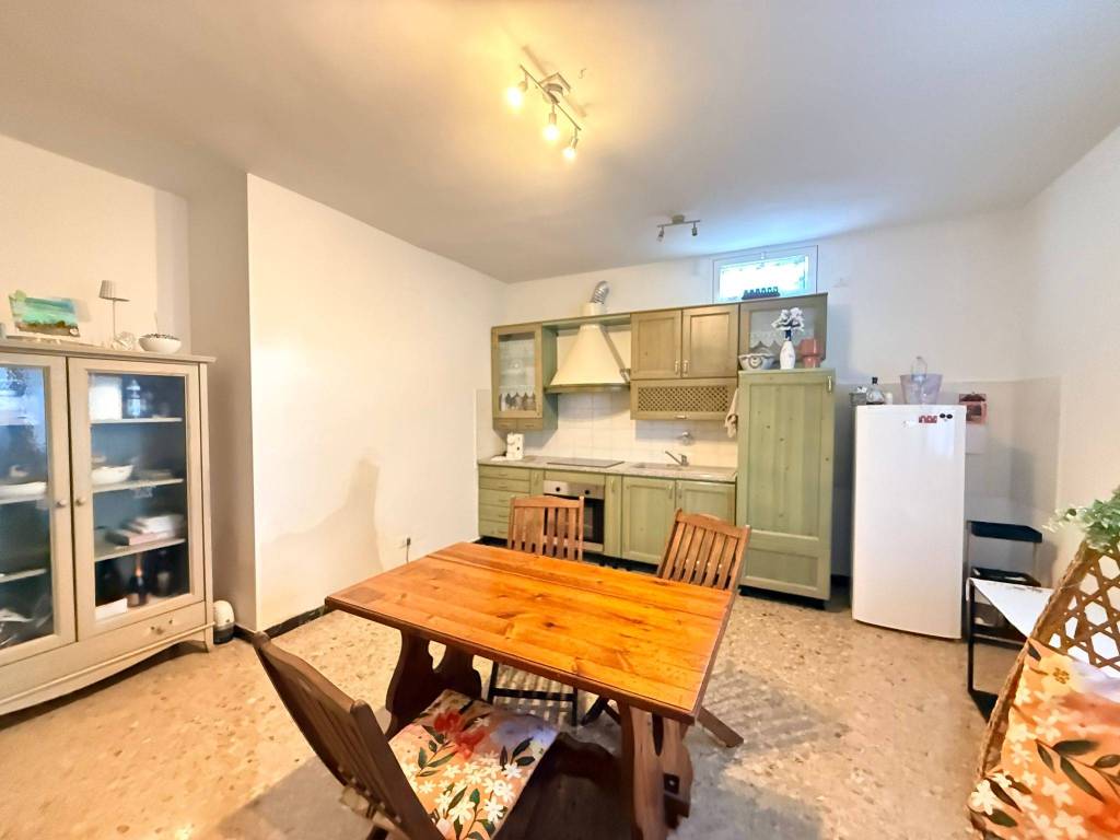 Appartamento a Imperia in Strada Massabovi - Foto 3