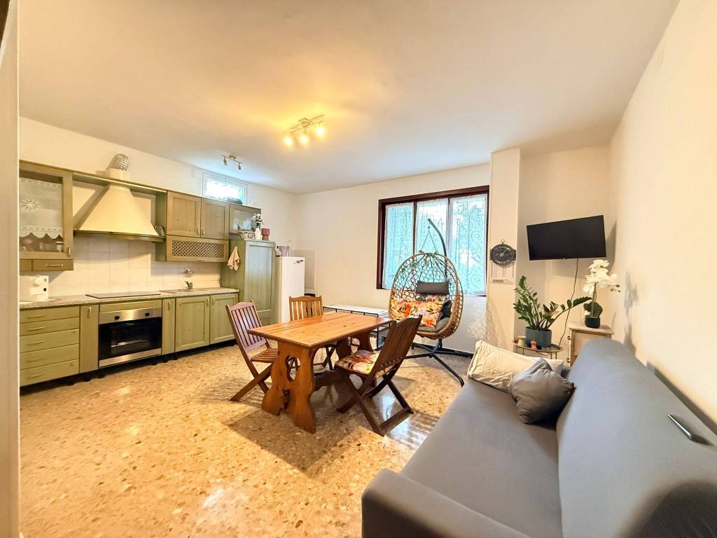 Appartamento a Imperia in Strada Massabovi - Foto 4