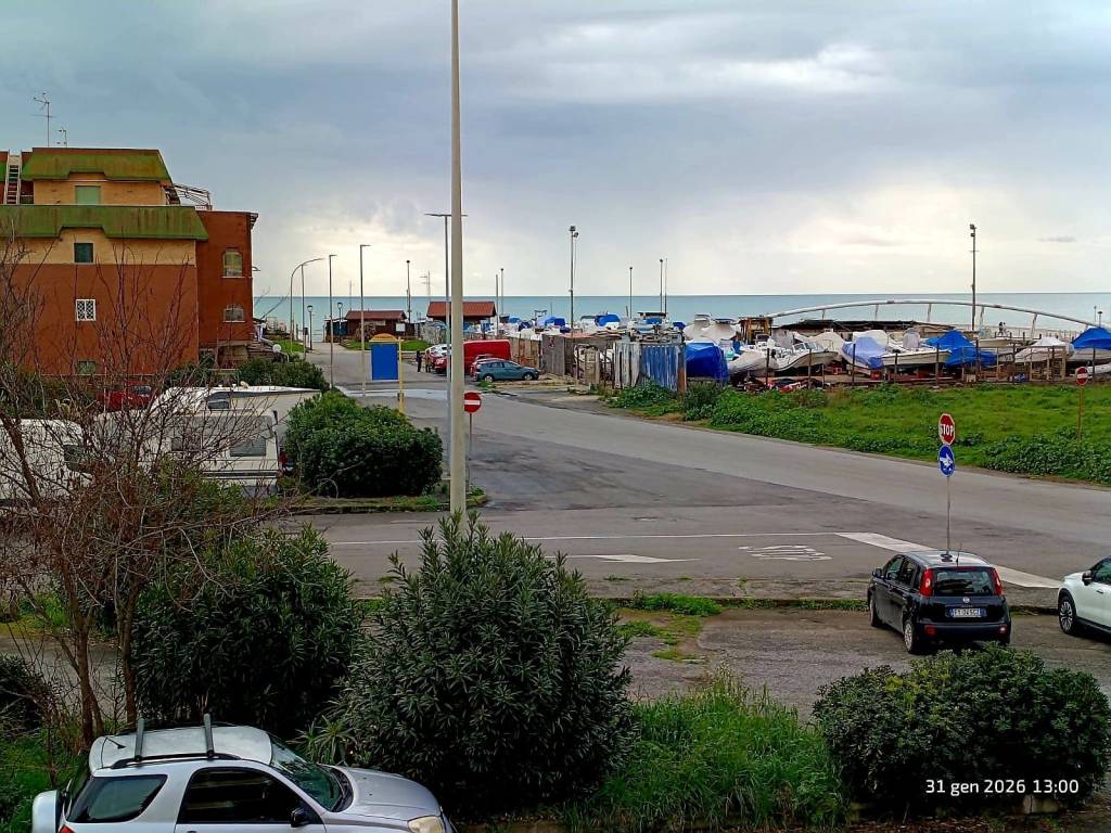 Appartamento a Ladispoli in Via della Fenice - Foto 2