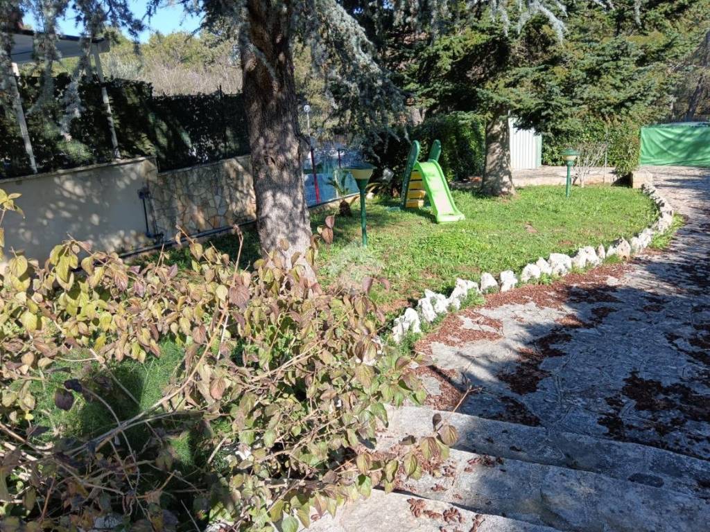 Villetta a schiera a Cassano delle murge in Zona Frà Diavolo - Foto 3