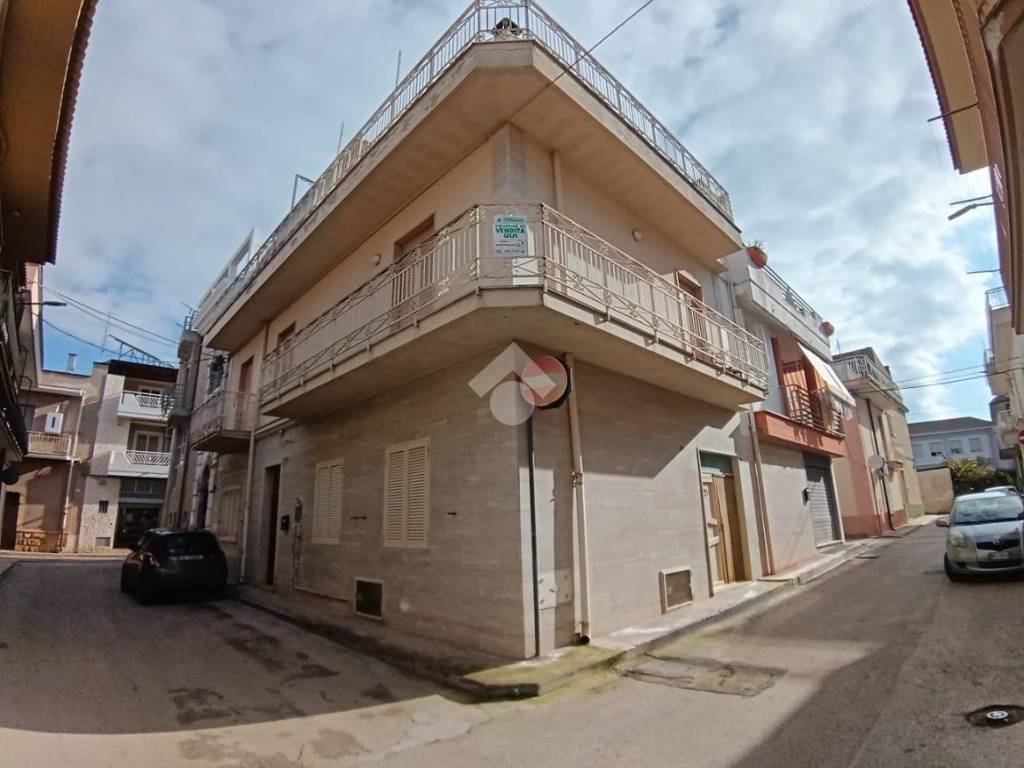 Casa indipendente a Cassano delle murge in Via G.debellis, 5 - Foto 2