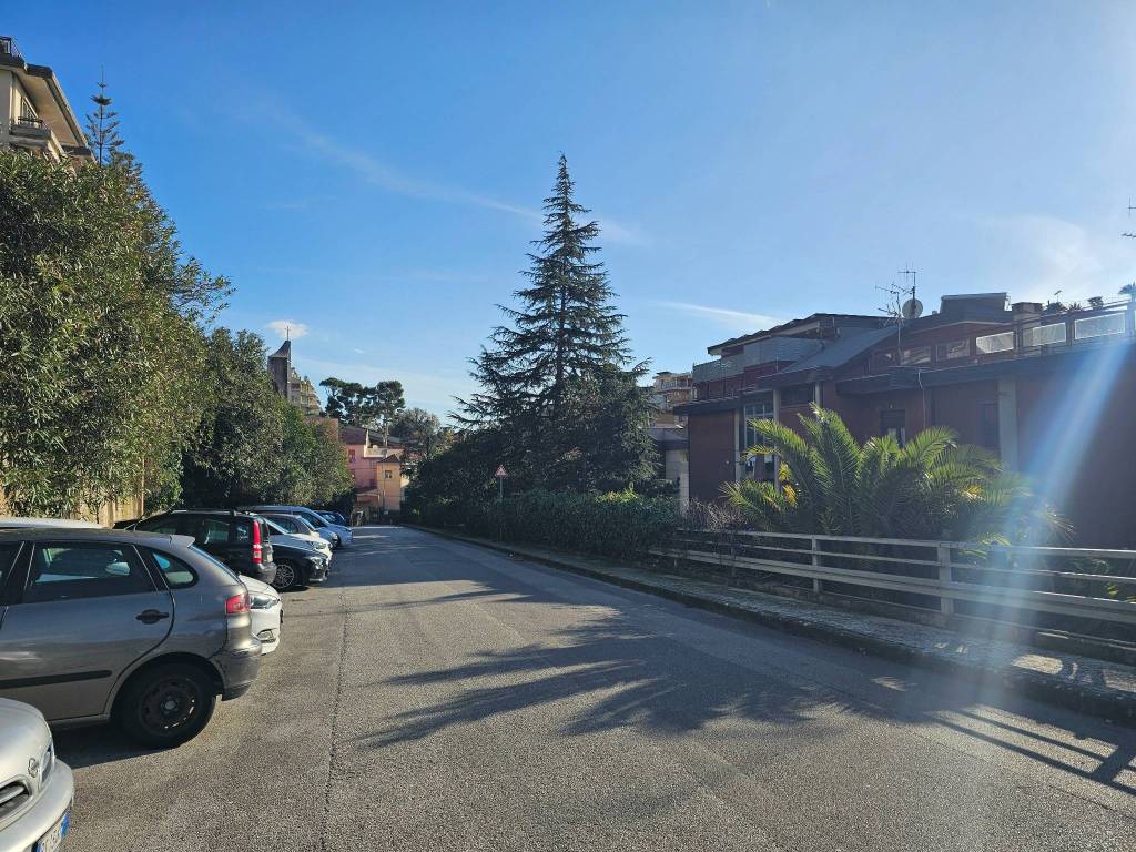 Appartamento a Salerno in Via Enrico Bottiglieri - Foto 2