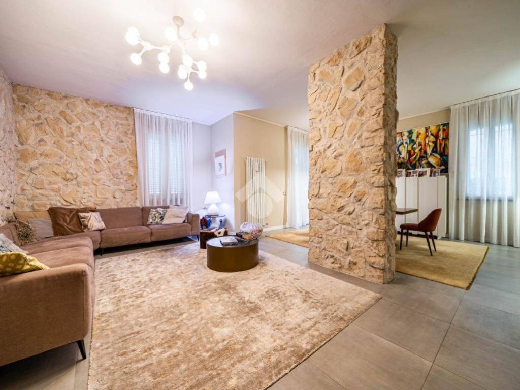 Villa a Reggio emilia in Via DIMITROV, 40 - Foto 3