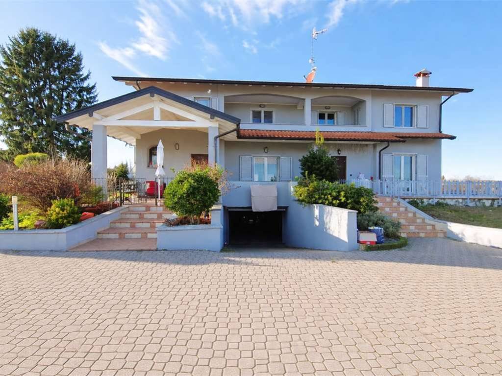 Villa a Castelletto sopra ticino in Via Beati - Foto 2