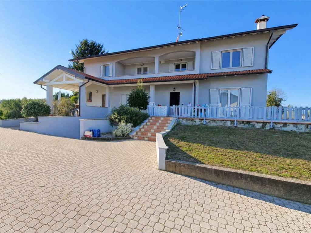 Villa a Castelletto sopra ticino in Via Beati - Foto 3