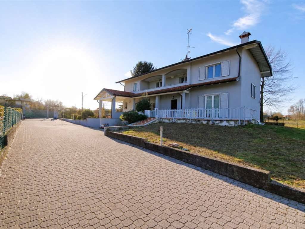 Villa a Castelletto sopra ticino in Via Beati - Foto 4