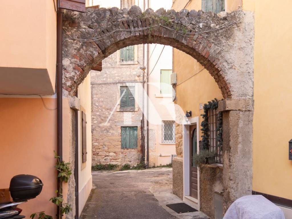 Casa indipendente a Verona in Piazza San Valentino, 21 - Foto 5