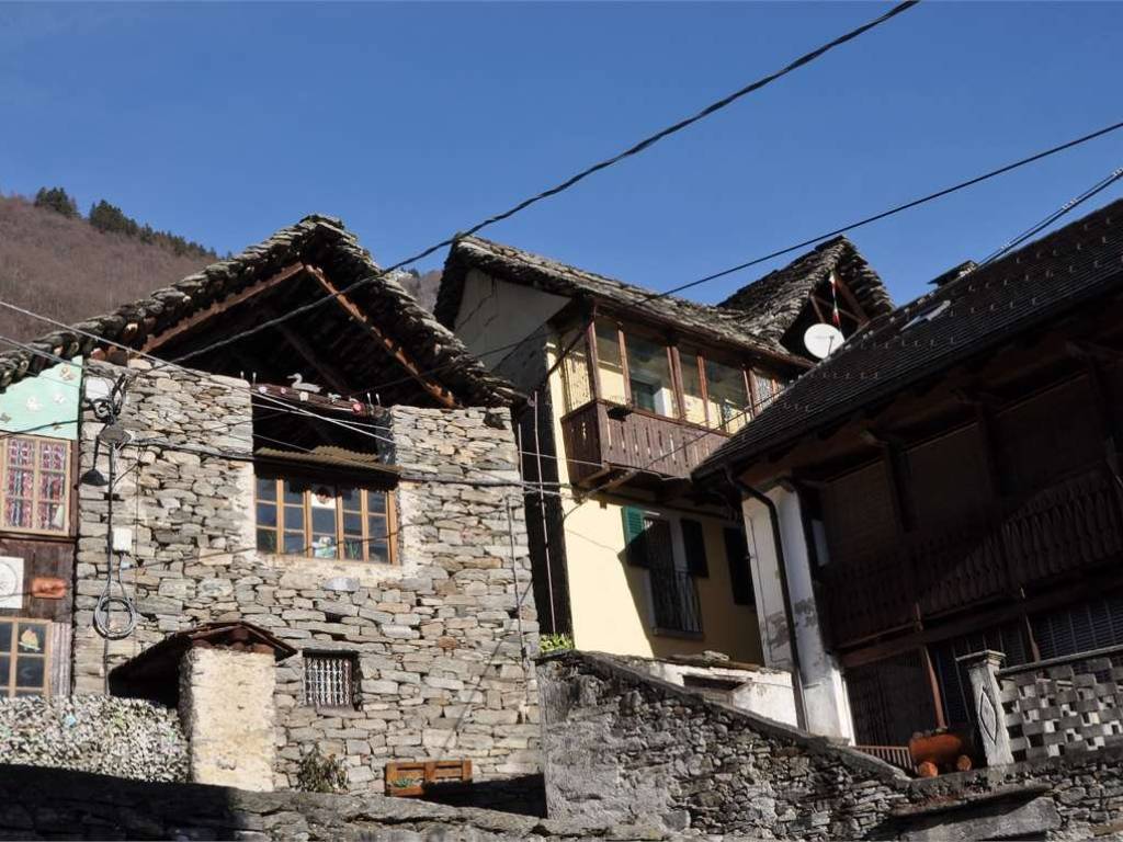 Casa indipendente a Calasca-castiglione in Località Vigino, 36 - Foto 2