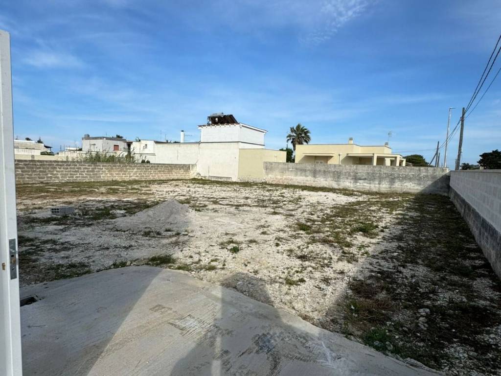 Terreno a Lecce in Via Filicudi - Foto 2