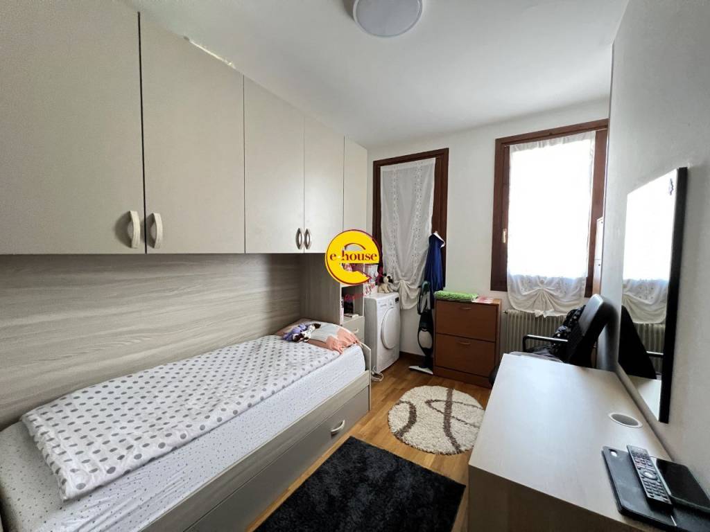 Appartamento a Loria in Via Castiglione - Foto 4
