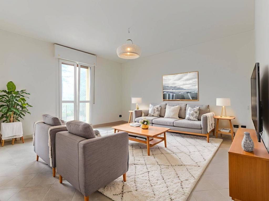 Appartamento a Cento in Via Risorgimento, 17 - Foto 2