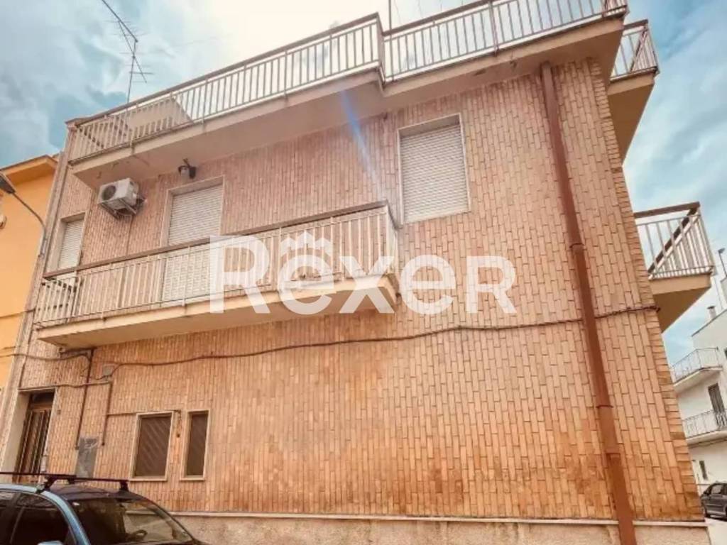 Casa indipendente a Canosa di puglia in Via Fontana Vecchia - Foto 3