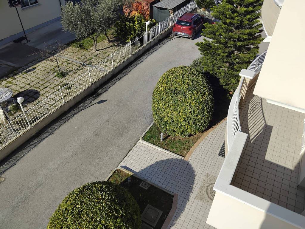 Appartamento a Alba adriatica in Via Abruzzo - Foto 5