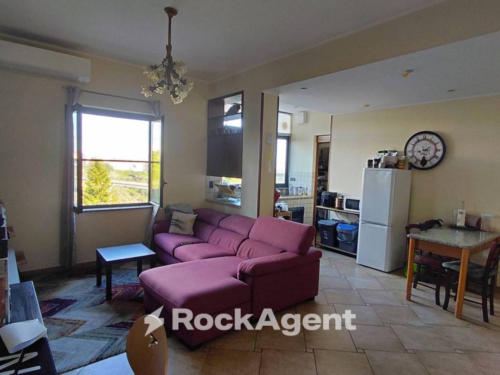 Appartamento a Catanzaro in Via Sirleto, 67 - Foto 2