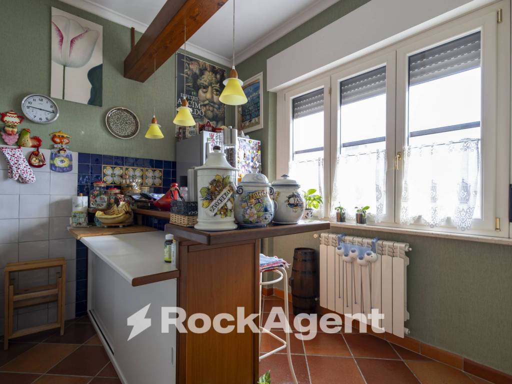 Appartamento a Catanzaro in Viale Tommaso Campanella, 90 - Foto 2