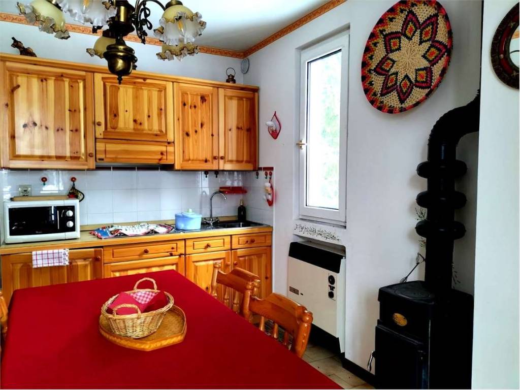 Appartamento a Mendatica in Via Della Chiesa - Foto 3