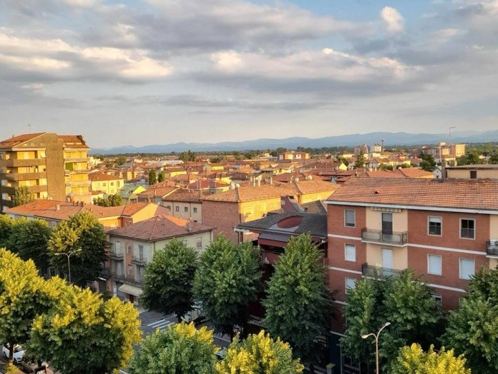 Attico / mansarda a Piacenza in Via Pietro Cella - Foto 2