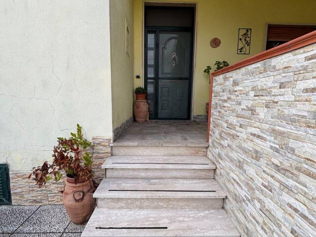 Casa indipendente a Latina in Strada Don Luca - Foto 4